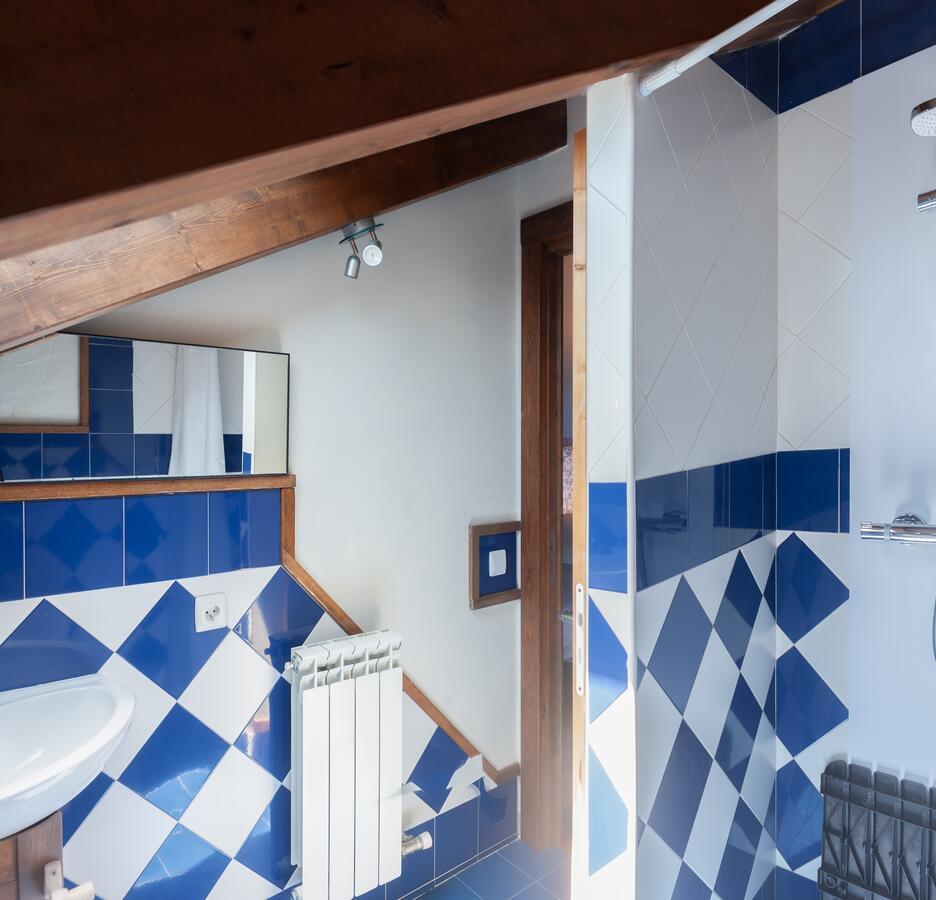 Albergue A'Noguera Кастьельо-де-Хака Экстерьер фото