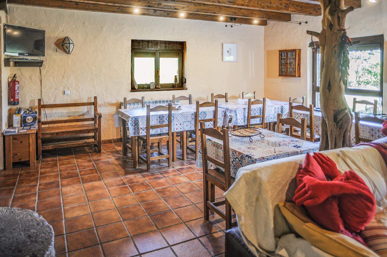 Albergue A'Noguera Кастьельо-де-Хака Экстерьер фото